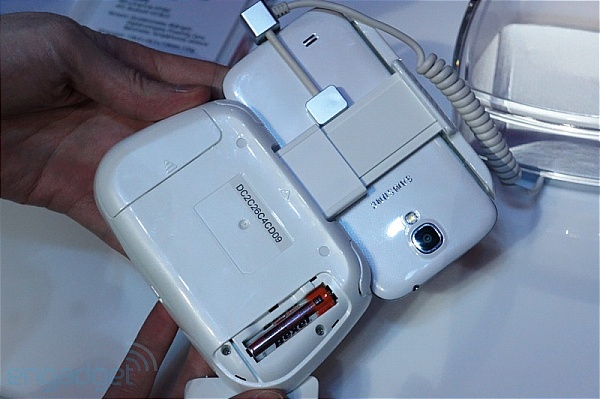 Nguyên mẫu game pad không dây của Samsung, có thể ra mắt vào mùa hè 5