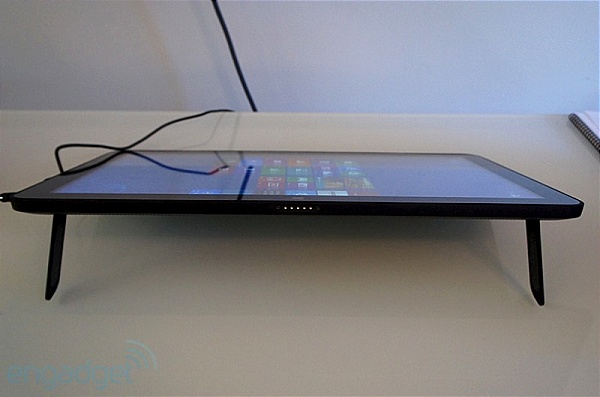 Dell ra mắt XPS 18: máy AIO lai tablet chạy Windows 8 2