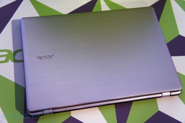 Acer làm mới dòng Aspire V5, ra mắt Aspire V7 10