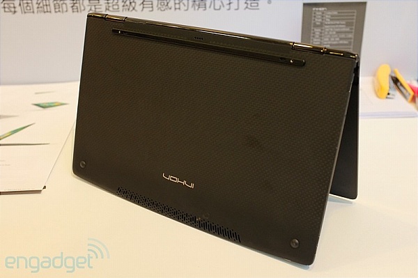 Carbon Tablet: Máy tính lai với thiết kế lạ 12