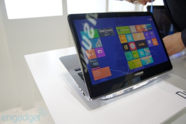 laptop-2-man-hinh-cua-samsung-tai-ifa-2012