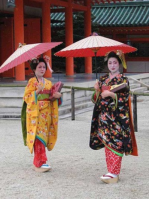 mot-cai-nhin-toan-dien-ve-geisha mot-cai-nhin-toan-dien-ve-geisha