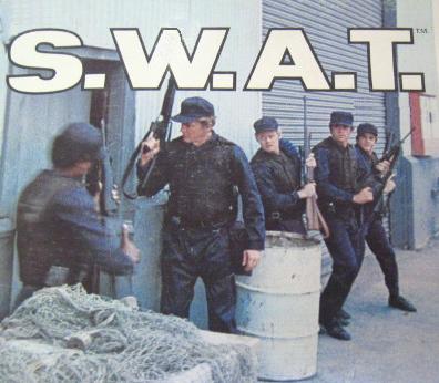 tim-hieu-ve-swat-team-luc-luong-canh-sat-tinh-nhue-nhat-hoa-ky