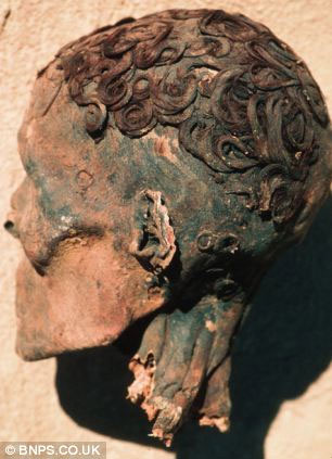 nguoi-ai-cap-biet-dung-gel-vuot-toc-tu-3500-nam-truoc