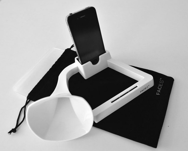 bien-iphone-44s-thanh-tv-trong-nhay-mat