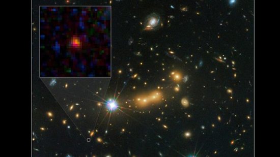 Kính thiên văn Hubble phát hiện thiên hà mới nhất từ trước đến nay 6 Kính thiên văn Hubble phát hiện thiên hà mới nhất từ trước đến nay 6