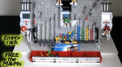 Chiêm ngưỡng cỗ máy Lego "chơi" cùng những viên kẹo M&Ms 6