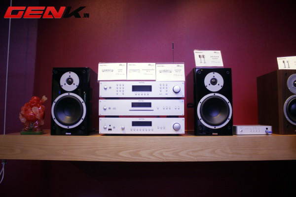 HifiClub khai trương c&ugrave;ng l&uacute;c 2 showroom tại TP. HCM 4