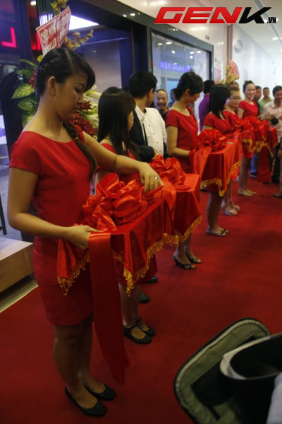 HifiClub khai trương c&ugrave;ng l&uacute;c 2 showroom tại TP. HCM 14