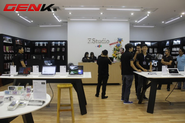 FPT mở cửa h&agrave;ng F.Studio tại Vincom Center A 1