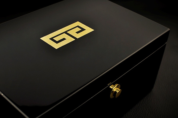 Golden Ace giới thiệu bộ vỏ bằng vàng cho iPhone 5 13