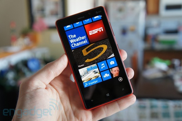 Nokia Lumia 820 AT&T: Có gì khác biệt? 1