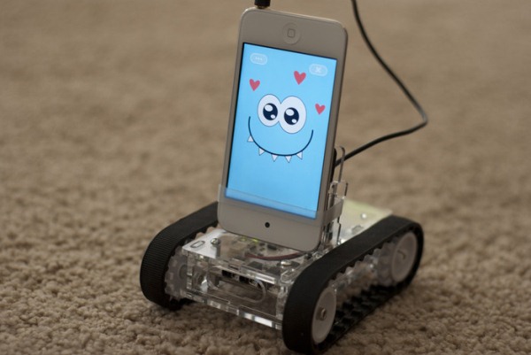 Romo - "Anh bạn" robot th&uacute; vị d&agrave;nh cho Smartphone 5