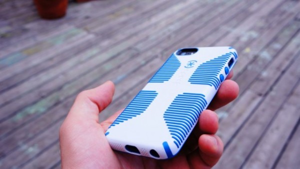 3 ốp lưng "hấp dẫn v&agrave; đắt đỏ" d&agrave;nh cho iPhone 5 7