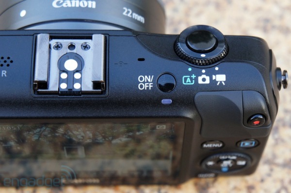 Máy ảnh không gương lật Canon EOS M: Một sản phẩm chất lượng 6