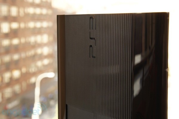 PS3 SuperSlim có gì mới? 1 PS3 SuperSlim có gì mới? 1