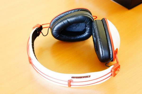 Skullcandy Aviator Edit: Tự thiết kế tai nghe "kh&ocirc;ng đụng h&agrave;ng" 6