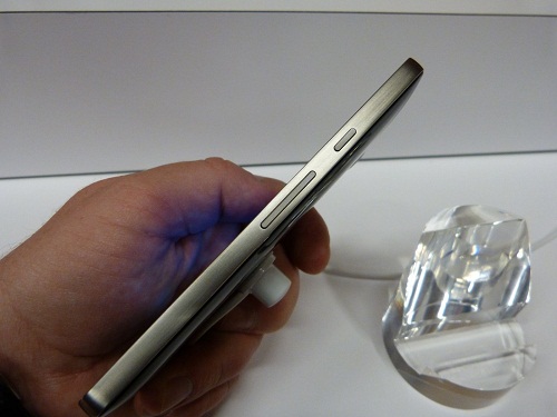 Huawei Ascend D2 ch&iacute;nh thức "l&ecirc;n kệ" v&agrave;o th&aacute;ng 3 2
