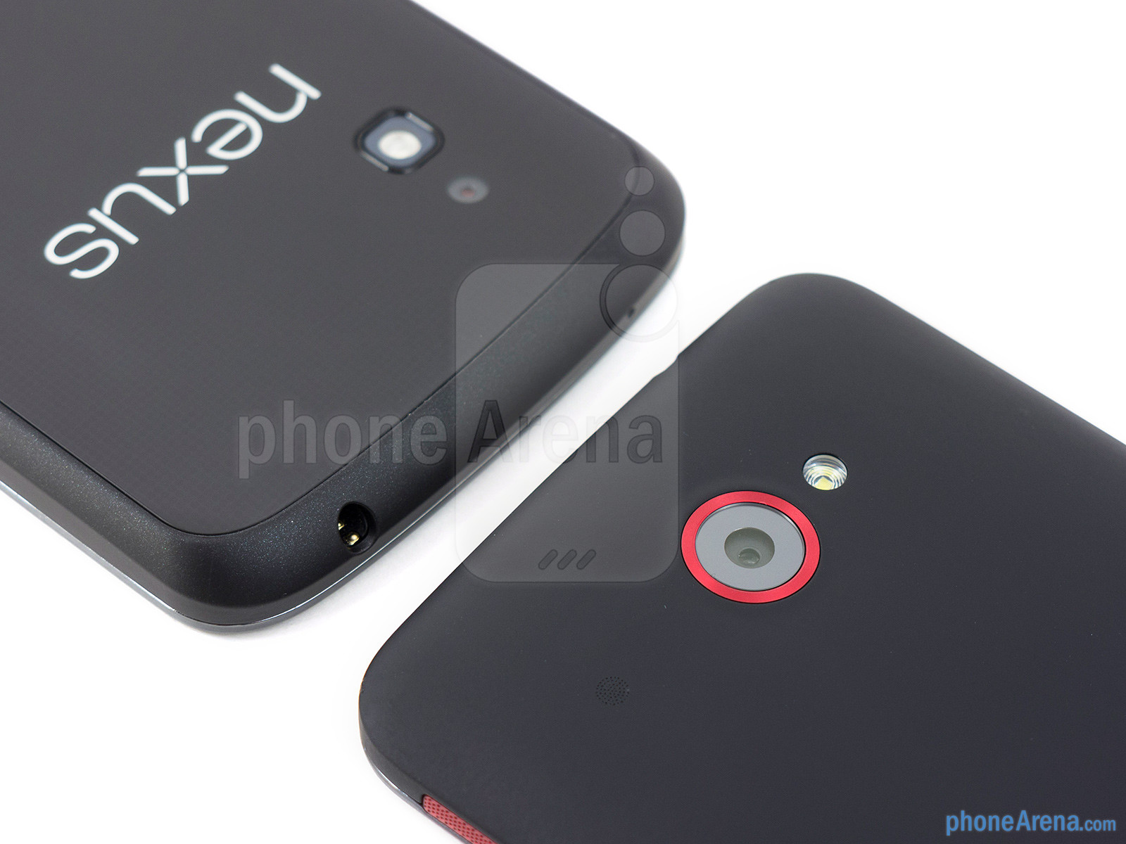 LG Nexus 4 vs HTC DROID DNA: HTC chứng minh "đẳng cấp" 10