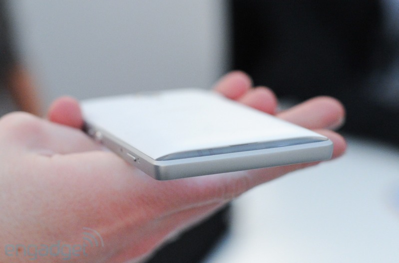 Sony Xperia SP: Thiết kế tạo nên đẳng cấp 8