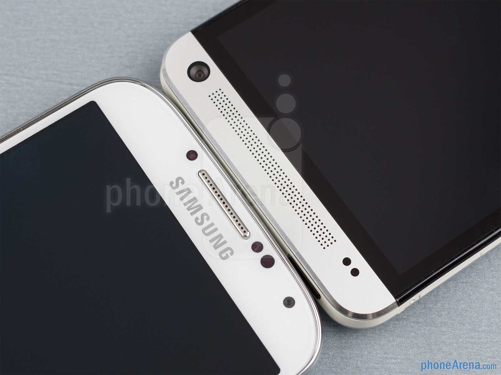 Galaxy S4 vs HTC One: So kè quyết liệt 3