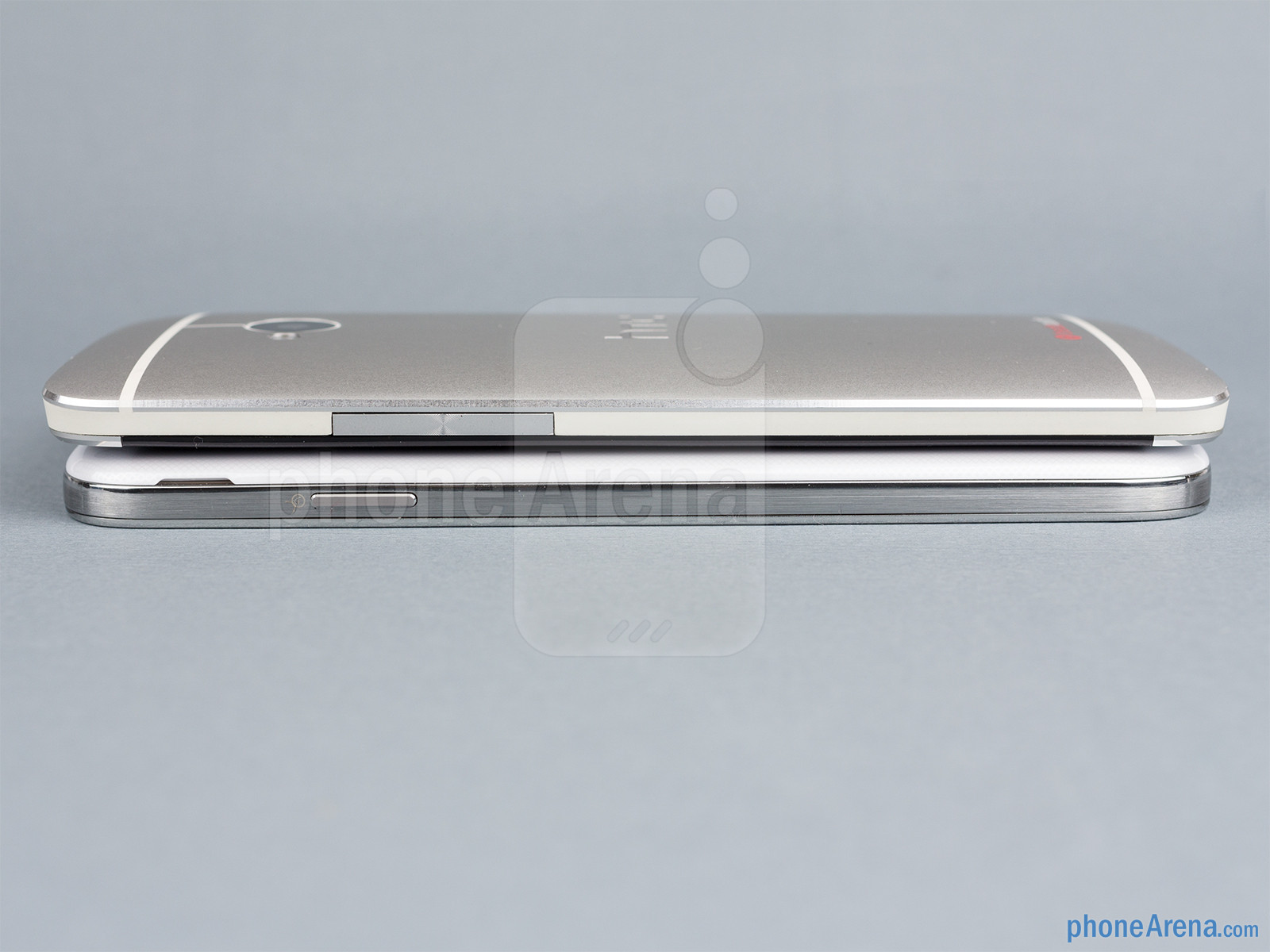 Galaxy S4 vs HTC One: So kè quyết liệt 6