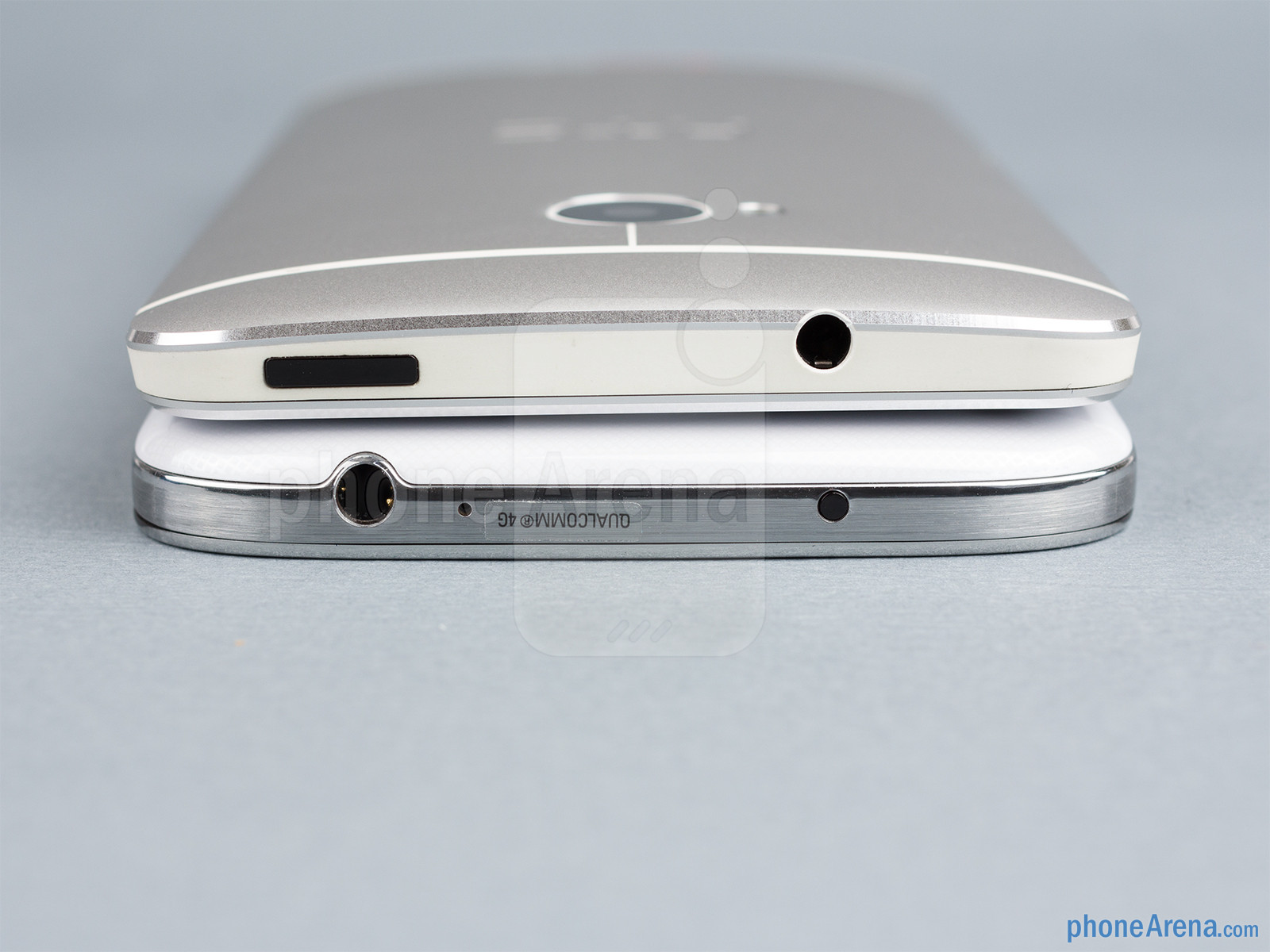 Galaxy S4 vs HTC One: So kè quyết liệt 7