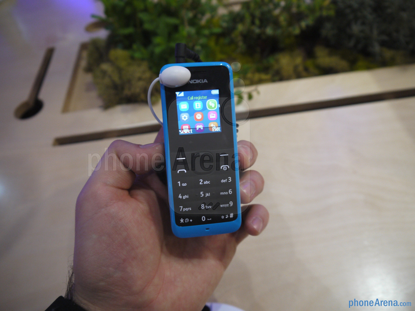 Nokia 105: Kẻ kế tục 1280 "nồi đồng cối đá" 7