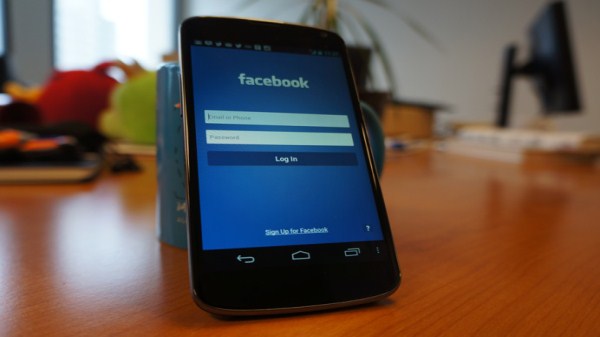 Facebook Home bắt đầu “tuột dốc không phanh” 1