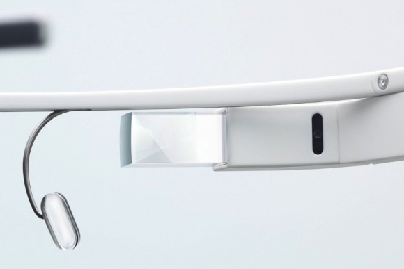 Xuất hiện phần mềm chụp ảnh bằng "nháy mắt" cho Google Glass 2