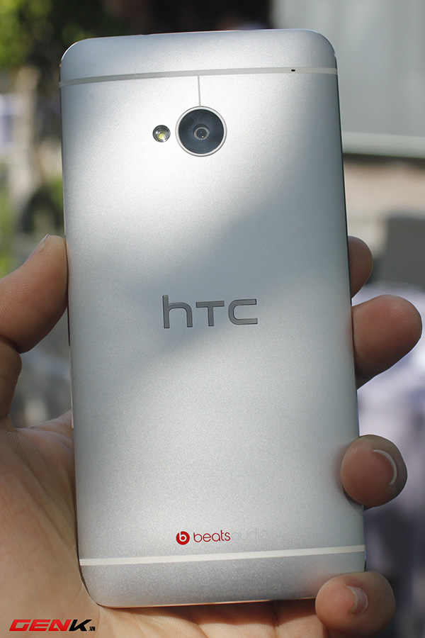 HTC One bán chính hãng tại Việt Nam từ giữa tháng 5 với mức giá 16 triệu đồng 4