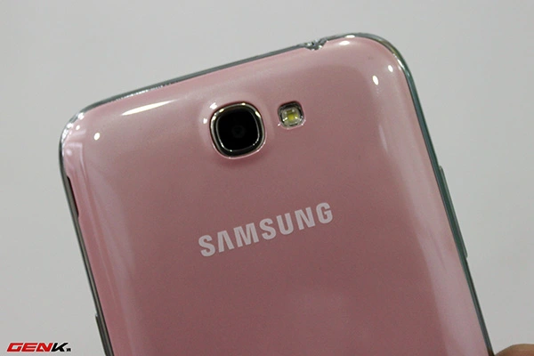 Cận cảnh Samsung Galaxy Note II hồng chính hãng 13