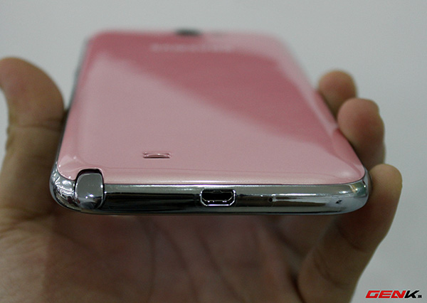 Cận cảnh Samsung Galaxy Note II hồng chính hãng 16