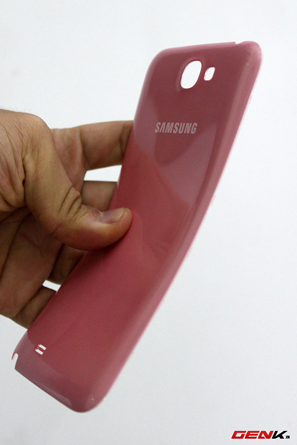 Cận cảnh Samsung Galaxy Note II hồng chính hãng 18