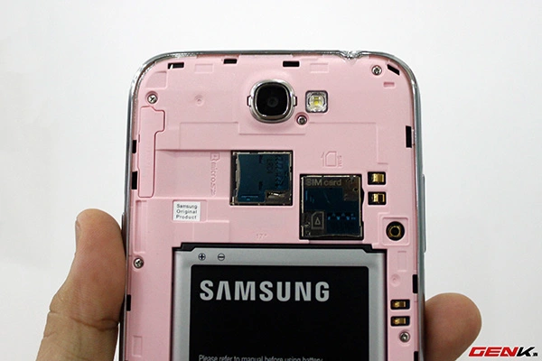 Cận cảnh Samsung Galaxy Note II hồng chính hãng 20