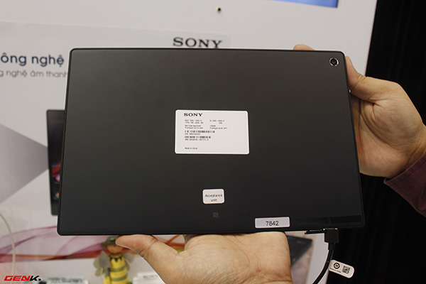 Cận cảnh những siêu phẩm Xperia 2013 của Sony 9