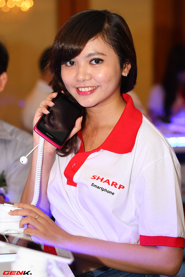 Sharp chính thức công bố 4 điện thoại mới tại Việt Nam 4