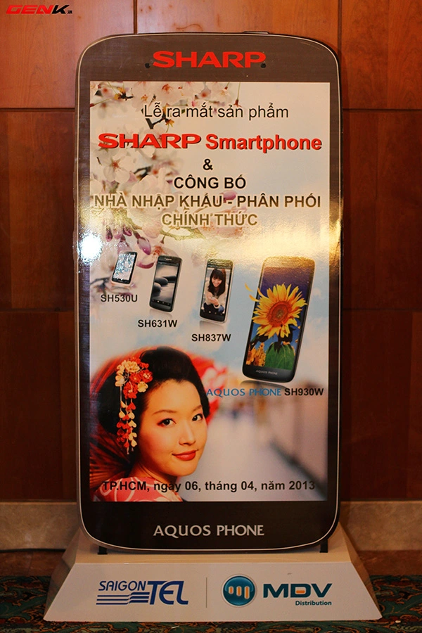 Sharp chính thức công bố 4 điện thoại mới tại Việt Nam 3