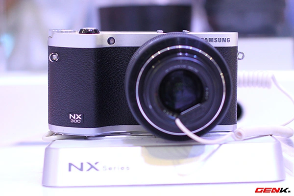 Cận cảnh loạt máy ảnh dòng NX của Samsung tại Việt Nam 3