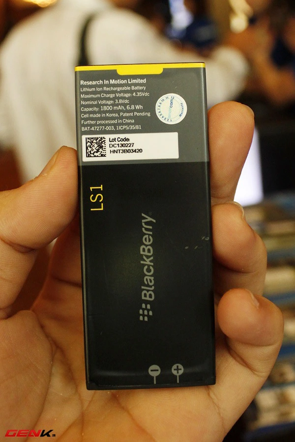 BlackBerry Z10 chính thức ra mắt tại Việt Nam, giá 15,5 triệu đồng 13