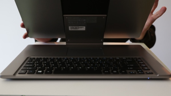 Acer giới thiệu Aspire R7, laptop "dị" nhất từ trước đến nay 4