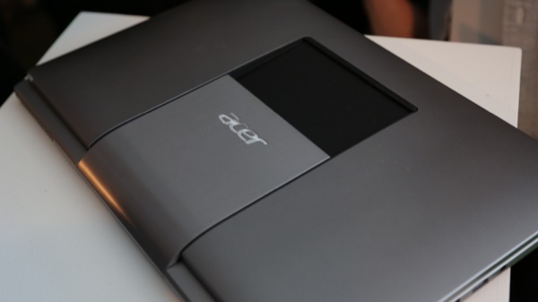 Acer giới thiệu Aspire R7, laptop "dị" nhất từ trước đến nay 7
