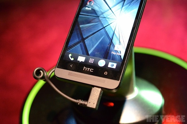 HTC One: Bứt tốc với khả năng lướt web 10 tiếng 6