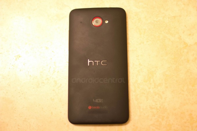 phablet-htc-man-hinh-5-inch-full-hd-sap-co-mat-tai-my