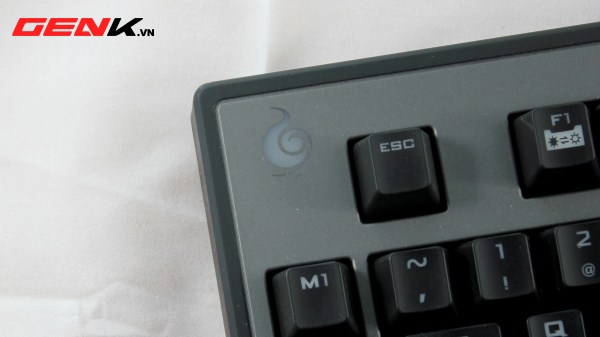 danh-gia-cm-storm-trigger-mech-keyboard-nang-12-kg-cua-cooler-master