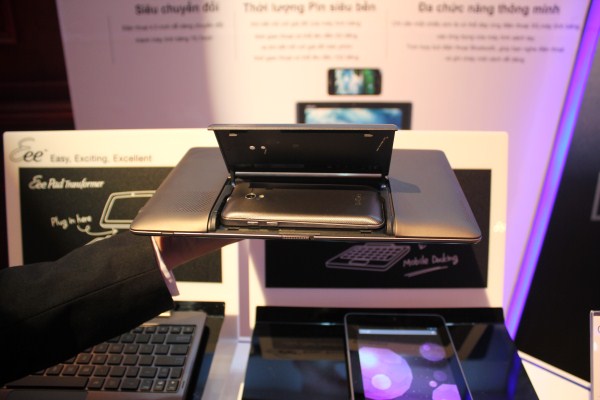 mot-vong-trien-lam-asus-expo-2012