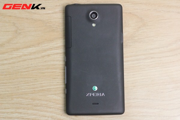 Smartphone &ldquo;khủng&rdquo; Xperia T bất ngờ xuất hiện tại VN 2