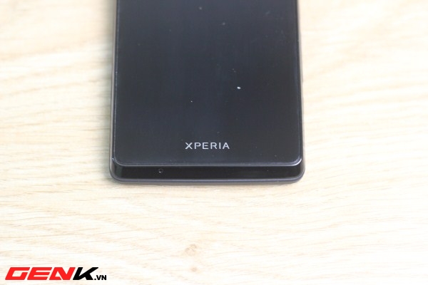 Smartphone &ldquo;khủng&rdquo; Xperia T bất ngờ xuất hiện tại VN 8