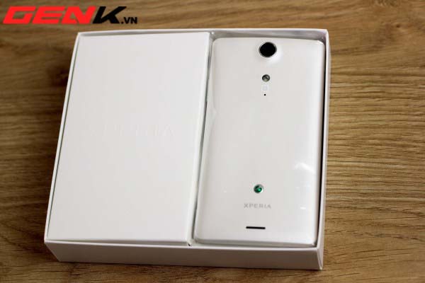 sieu-pham-xperia-tx-cua-sony-ve-vn-gia-tren-14-trieu-dong