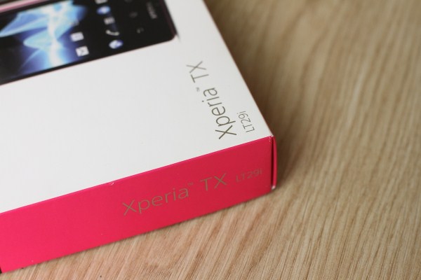 can-canh-sony-experia-tx-mau-hong-tai-vn